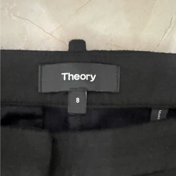 Theory Woman’s Pants Size 8 Black Comfort Stretch Slim In Tech Knit Elastic Pant - Picture 1 of 7